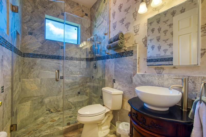 VILLA MIRACLE - 4 BEDS - 2 BATHS - 8 GUESTS - POOL/SPA - INCL. 10% OFF BOAT RENTAL - image 21