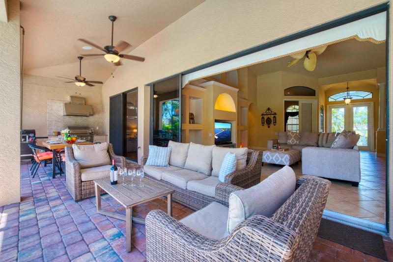 VILLA MIRACLE - 4 BEDS - 2 BATHS - 8 GUESTS - POOL/SPA - INCL. 10% OFF BOAT RENTAL - image 19