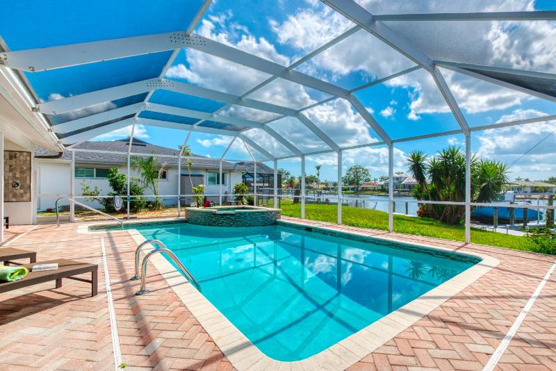 VILLA MIKADO - 3 BEDS - 3 BATHS - 6 GUESTS - GULF ACCESS & POOL/SPA - BOAT - image 41