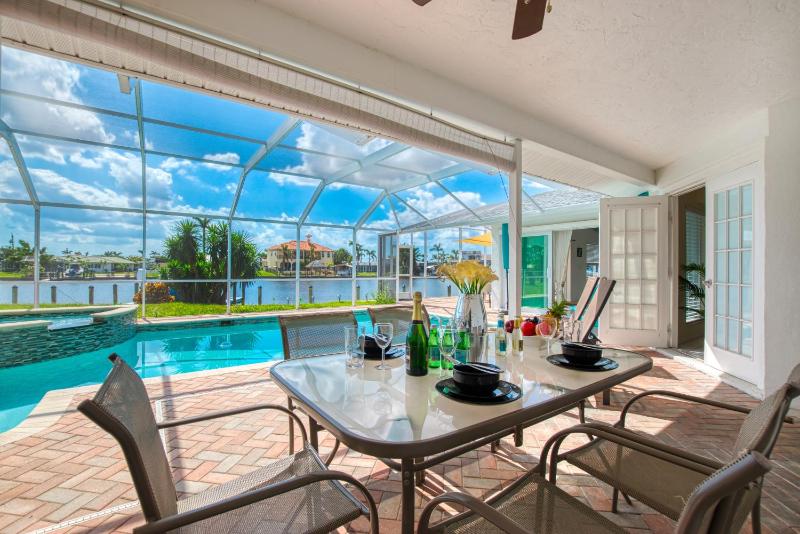 VILLA MIKADO - 3 BEDS - 3 BATHS - 6 GUESTS - GULF ACCESS & POOL/SPA - BOAT - image 30
