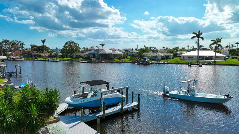 VILLA MIKADO - 3 BEDS - 3 BATHS - 6 GUESTS - GULF ACCESS & POOL/SPA - BOAT - image 9