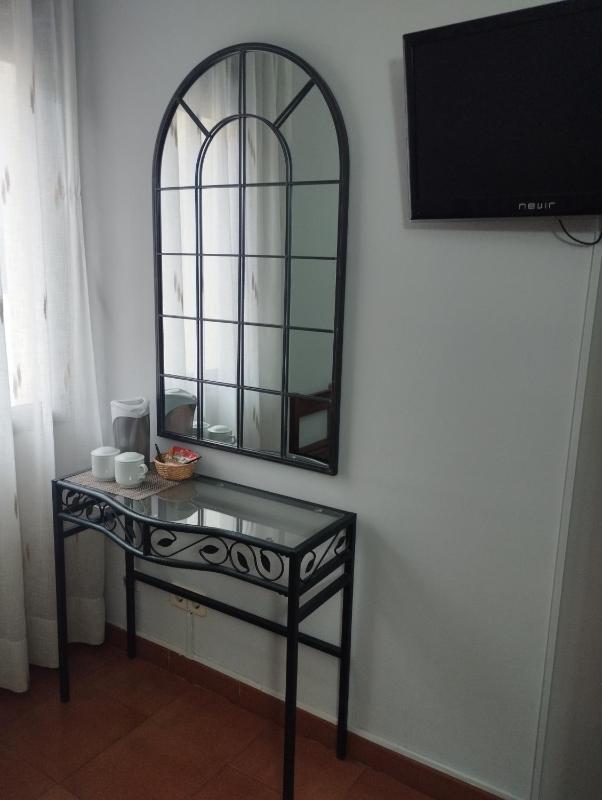 Double Room image 4