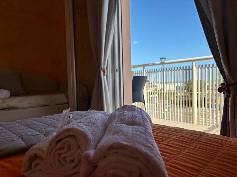 Apartment with Sea View image 4
