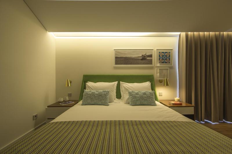 Double or Twin Room with Terrace image 3