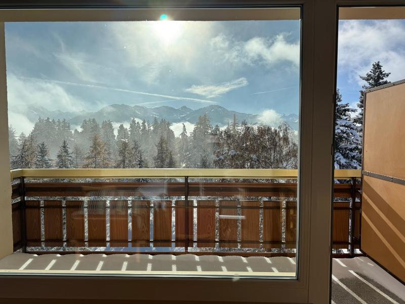Twin Room with Balcony image 4