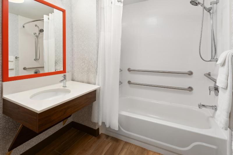 Double Room with Two Double Beds-Hearing Accessibility -Non-Smoking image 1