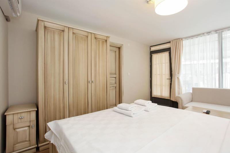 Double Room with Terrace image 1