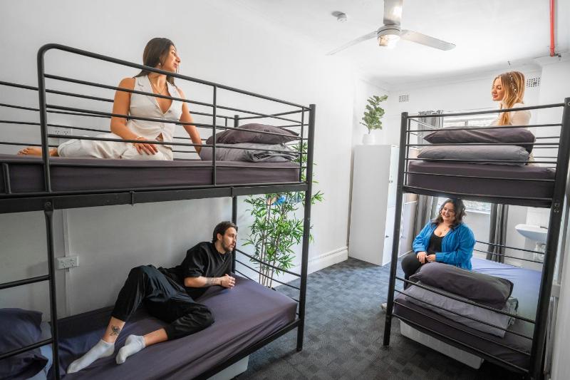Bed in 4-Bed Mixed Dormitory Room image 3
