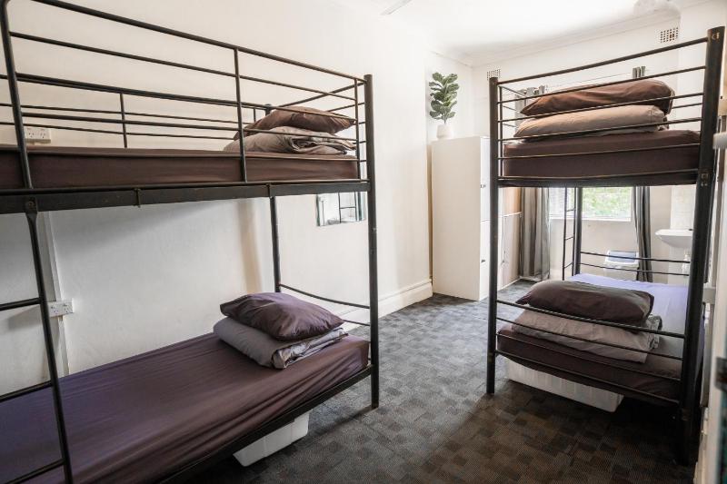 Bed in 4-Bed Mixed Dormitory Room image 4