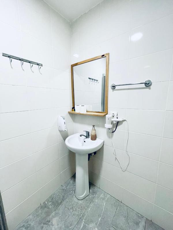 Classic Double Room with Balcony image 3