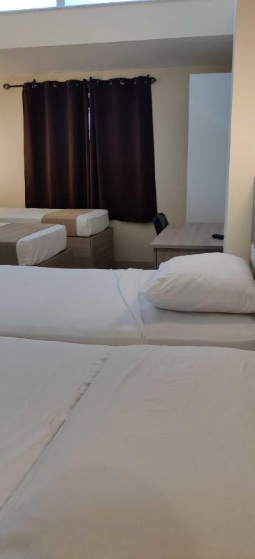 Quadruple Room image 1