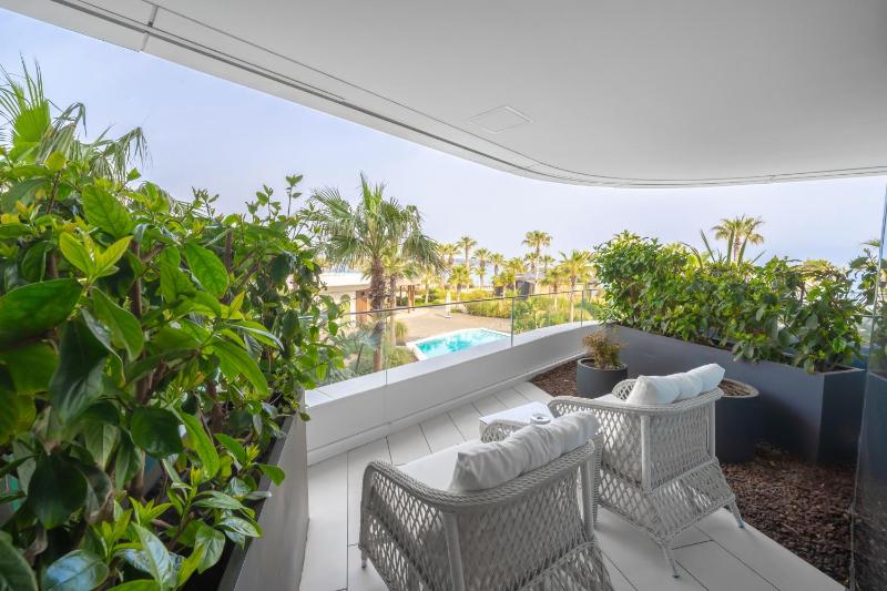 Reges Retreat, Guest room, 2 Double, Sea view, Balcony image 3