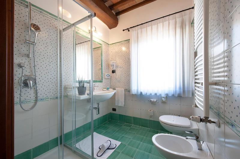 Double Room image 2