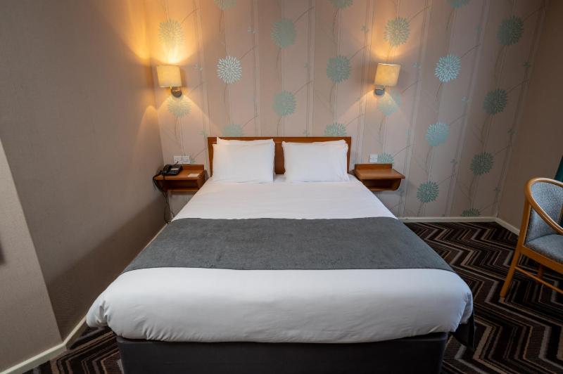 Superior Double Room image 1