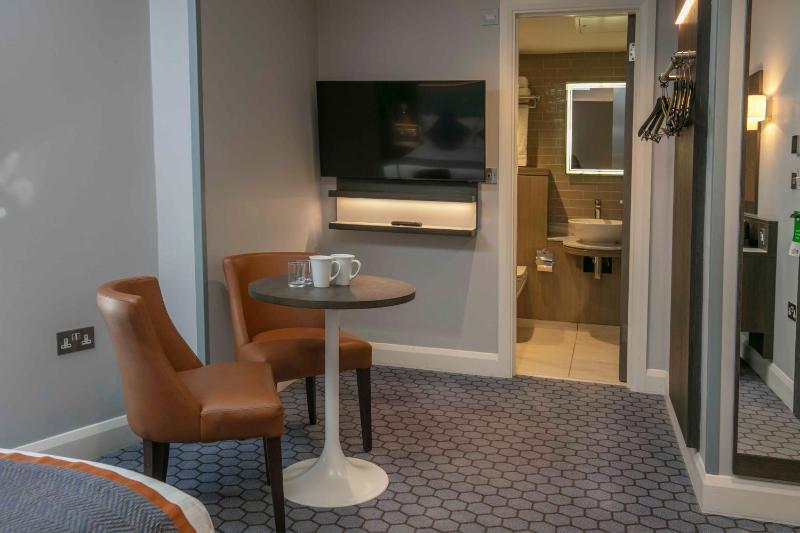 Executive Double Room image 3