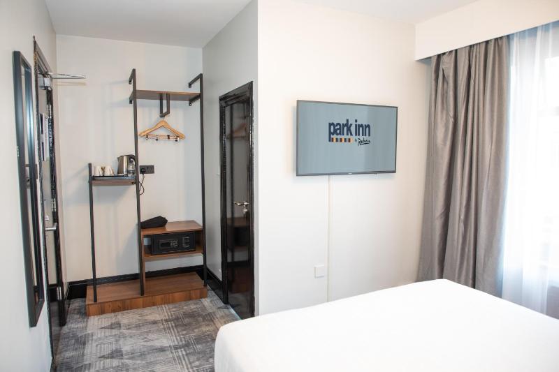 Park Inn by Radisson Bournemouth - image 37