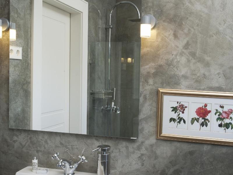 Double Room with Private Bathroom image 4