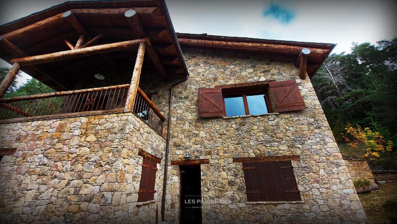 Chalet image 1