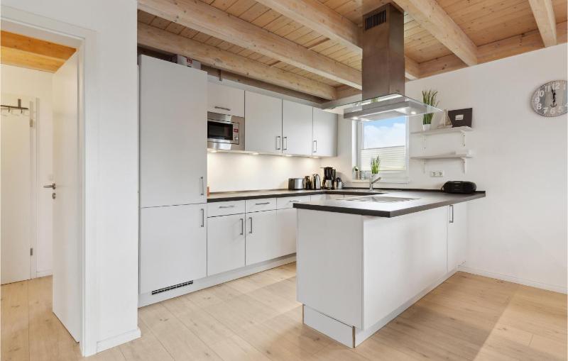Three-Bedroom Holiday Home  image 1