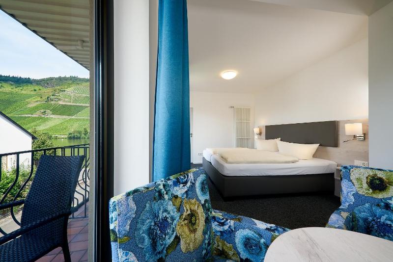 Double Room image 1