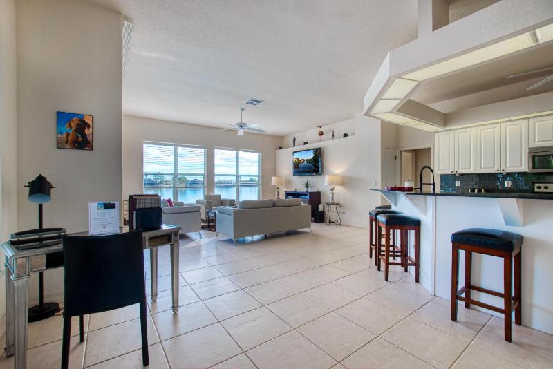 VILLA WATERFRONT - 3 BEDS - 3 BATHS - 6 GUESTS - LAKEVIEW & POOL/SPA - INCL. 10% OFF BOAT RENTAL - image 34