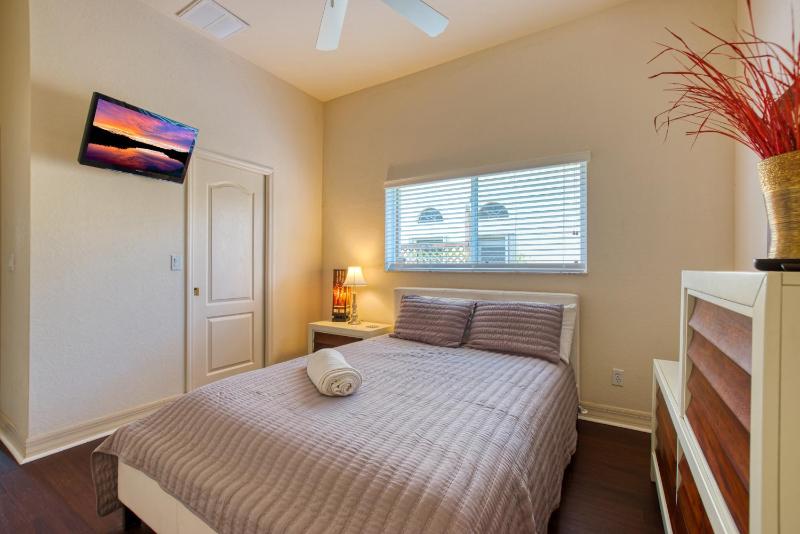 VILLA WATERFRONT - 3 BEDS - 3 BATHS - 6 GUESTS - LAKEVIEW & POOL/SPA - INCL. 10% OFF BOAT RENTAL - image 33