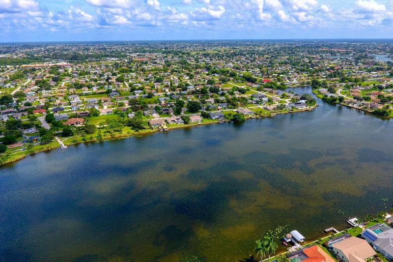 VILLA WATERFRONT - 3 BEDS - 3 BATHS - 6 GUESTS - LAKEVIEW & POOL/SPA - INCL. 10% OFF BOAT RENTAL - image 29