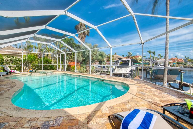 VILLA VANITY - 3 BEDS - 3 BATHS - 6 GUESTS - GULF ACCESS & POOL/SPA - INCL.10% OFF BOAT RENTAL - image 16