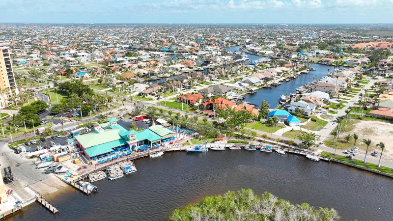 VILLA VANITY - 3 BEDS - 3 BATHS - 6 GUESTS - GULF ACCESS & POOL/SPA - INCL.10% OFF BOAT RENTAL - image 18