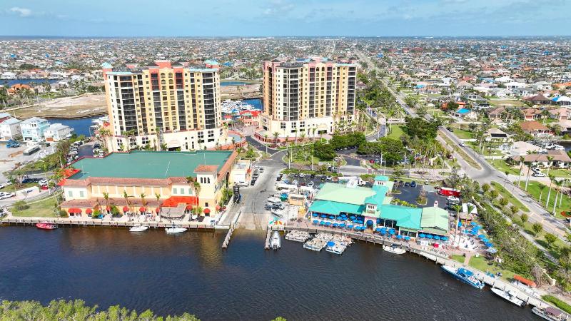 VILLA VANITY - 3 BEDS - 3 BATHS - 6 GUESTS - GULF ACCESS & POOL/SPA - INCL.10% OFF BOAT RENTAL - image 9