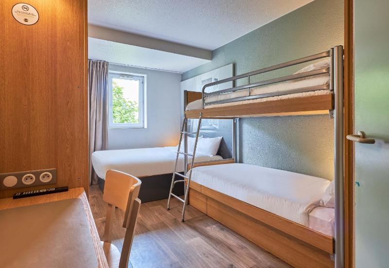 Quadruple Room image 1