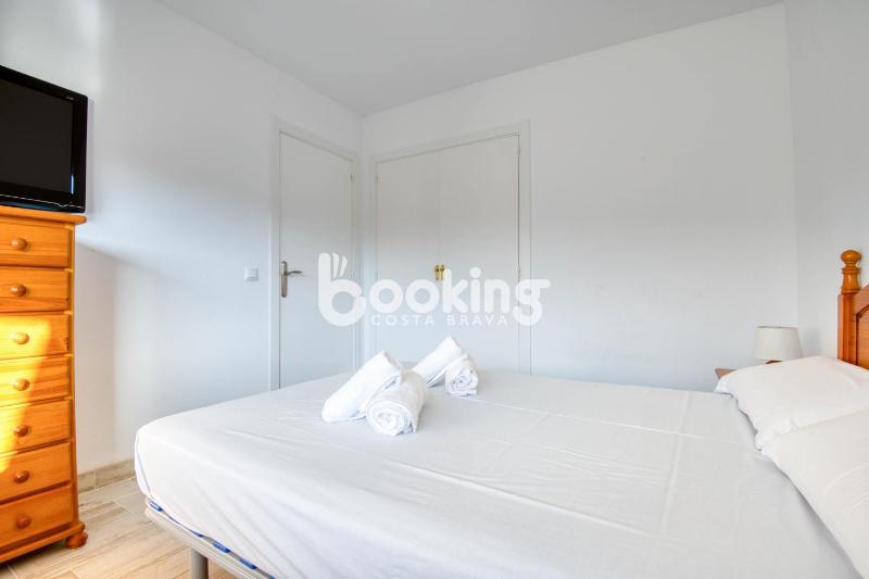 Vall de ribes Apartament per 4 persones amb piscina comunitària a prop de Port d'Aro - image 5
