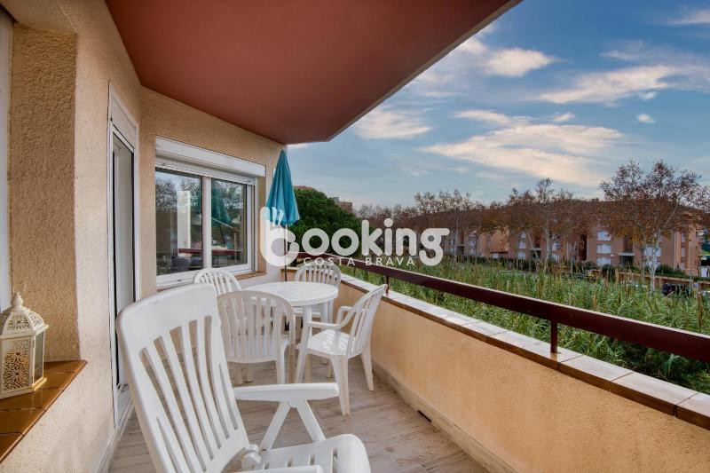 Vall de ribes Apartament per 4 persones amb piscina comunitària a prop de Port d'Aro - image 4