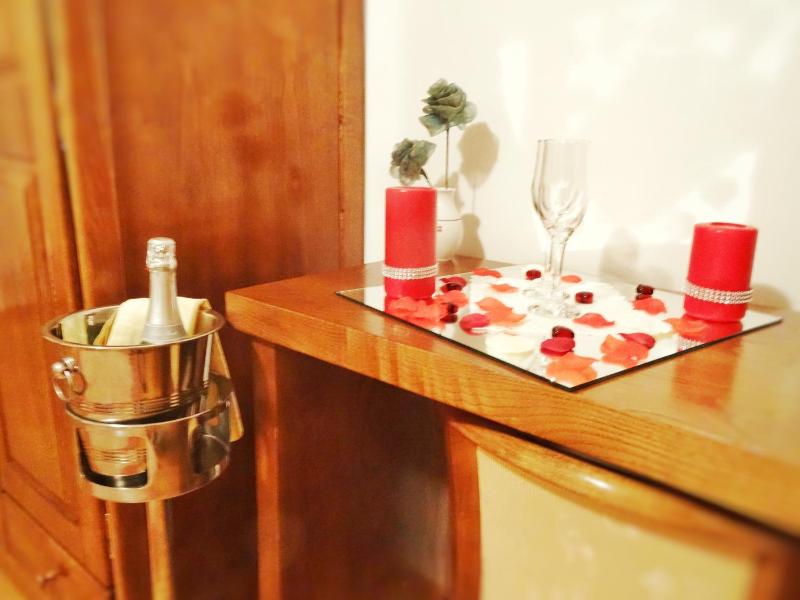 Double Room with Romantic Package  image 2