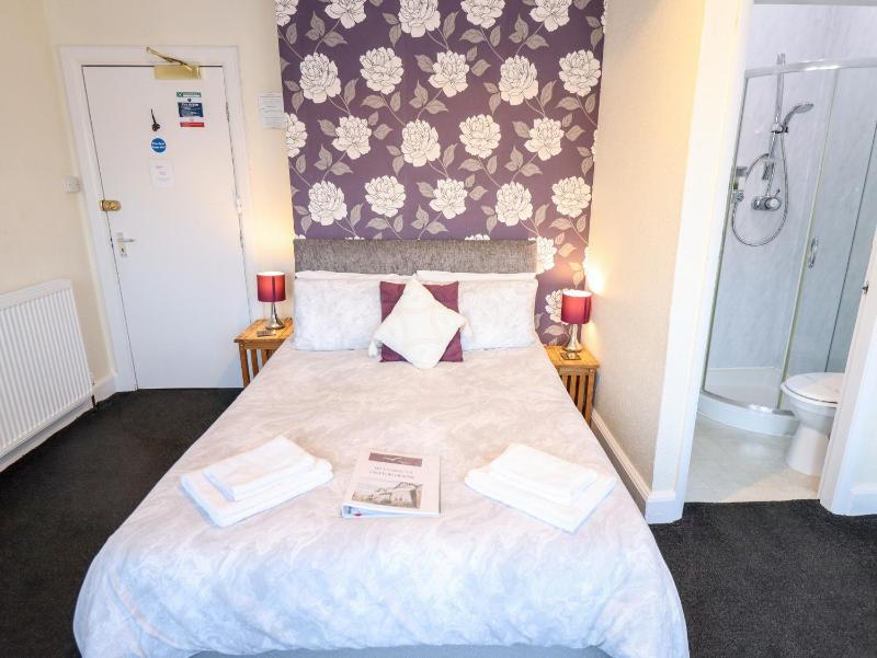 Caxton House - image 34