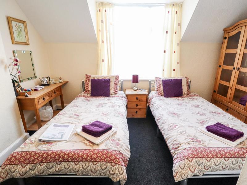 Caxton House - image 44