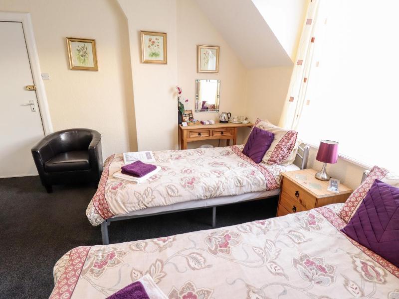 Caxton House - image 36