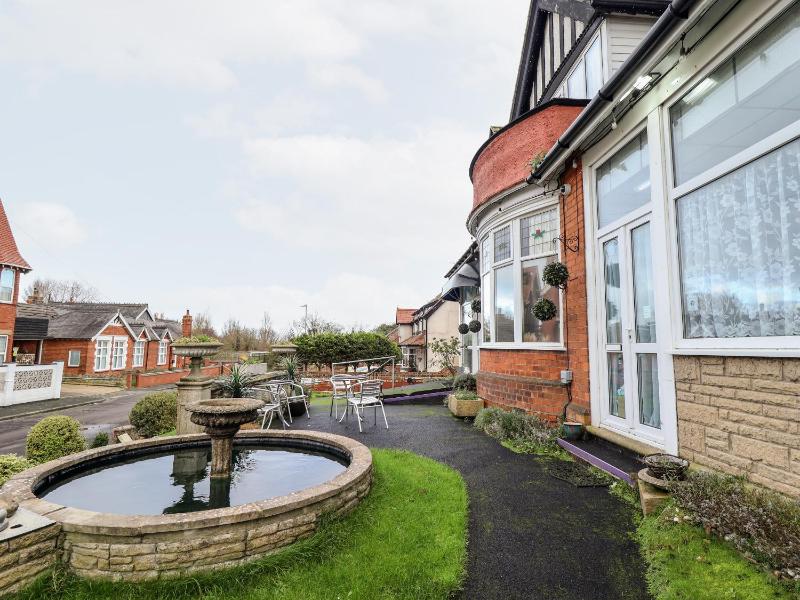 Caxton House - image 32