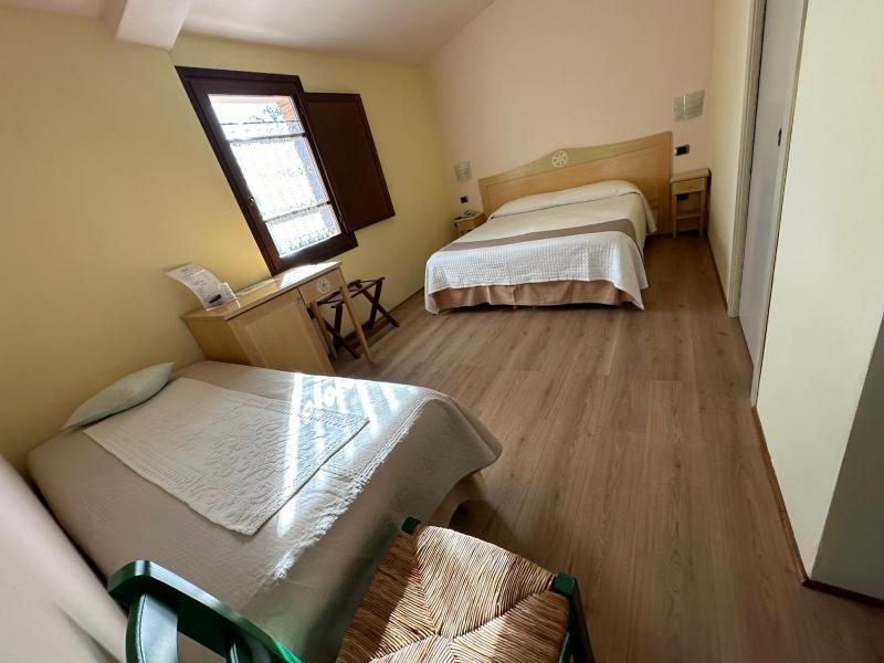 Triple Room image 3