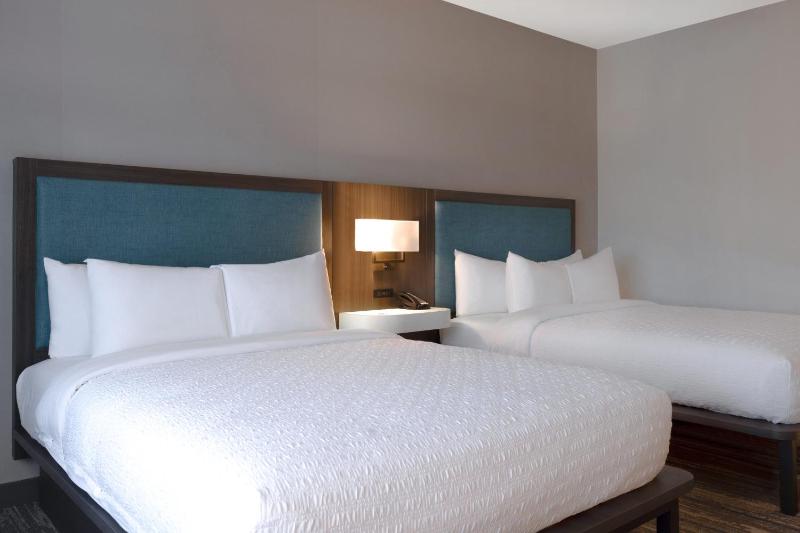Queen Room with Two Queen Beds image 1
