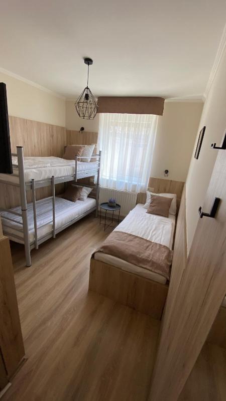 Triple Room with Private Bathroom image 4