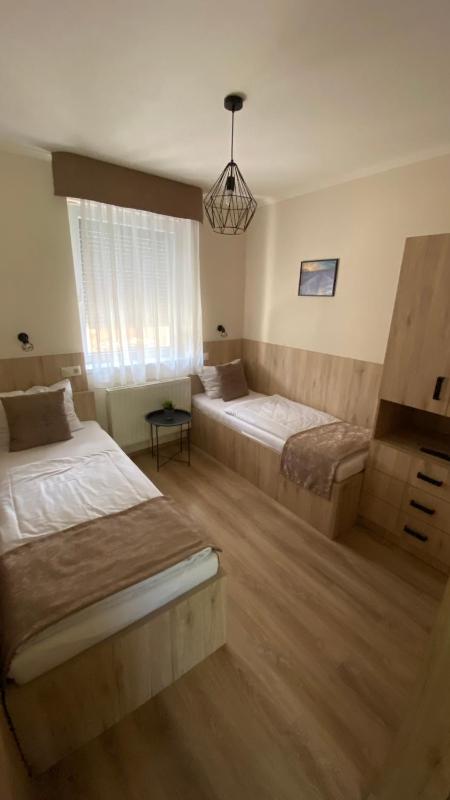 Twin Room with Shared Bathroom image 4