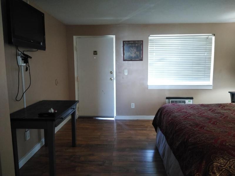 King Room image 2