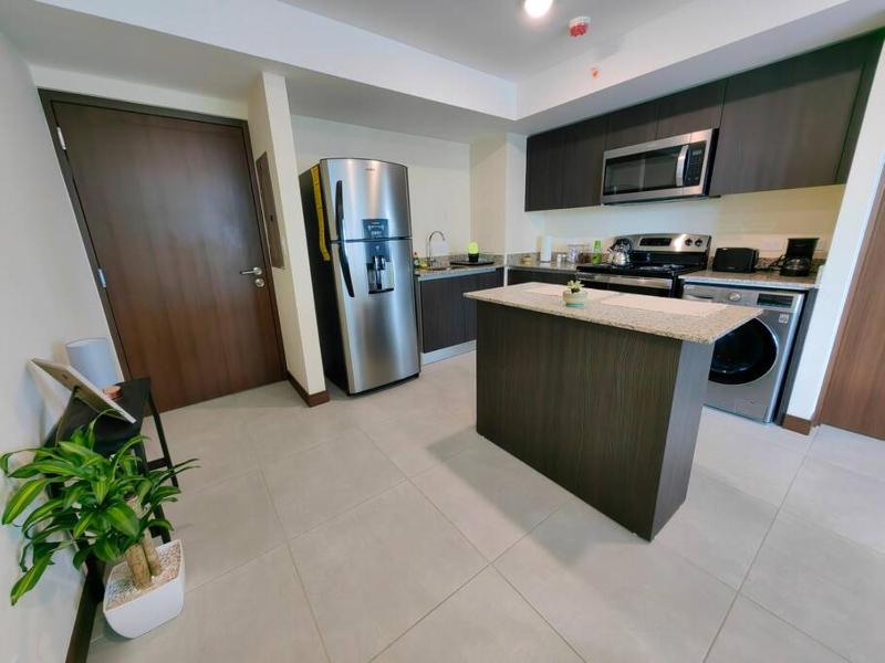 1505 Torre los Yoses Hermoso Apartamento en Barrio Escalante con Parqueo - image 11