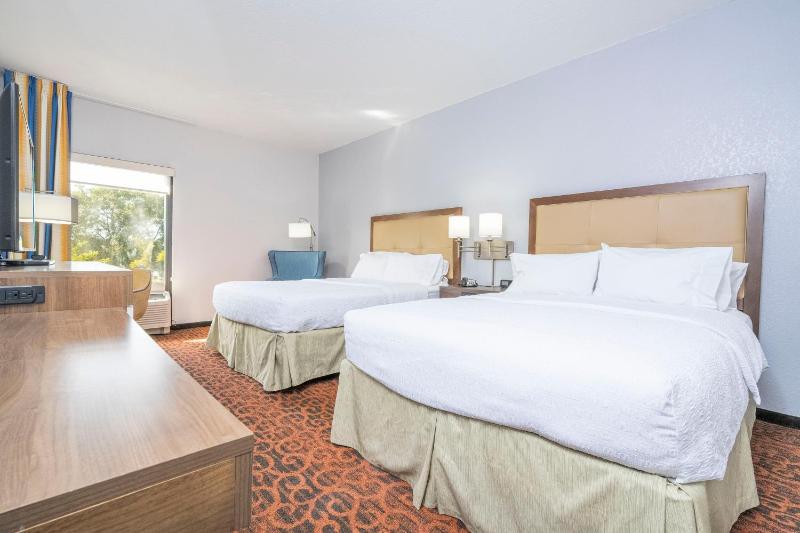 Room with Two Queen Beds - Non-Smoking image 1