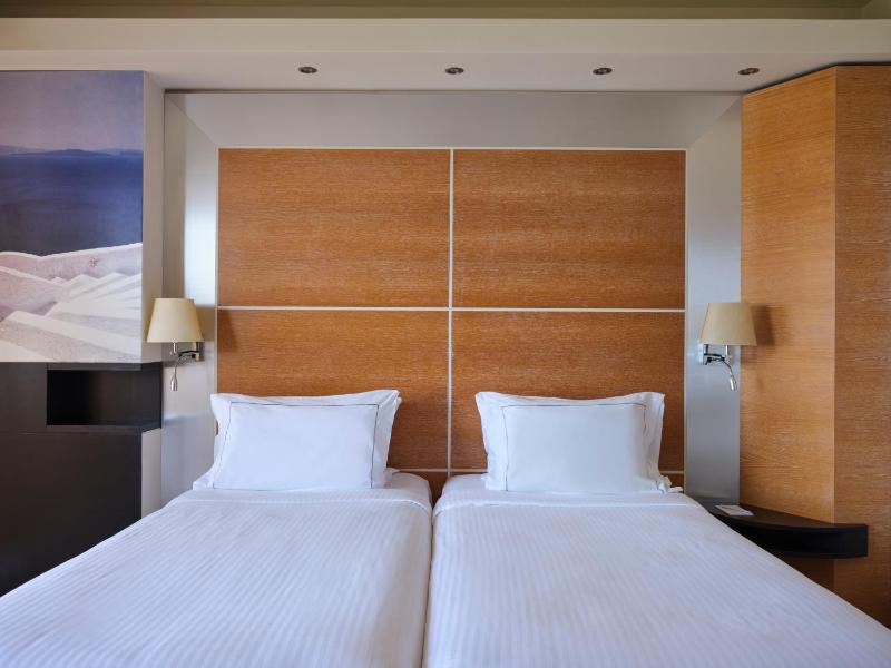 Double or Twin Room with Side Sea View image 3