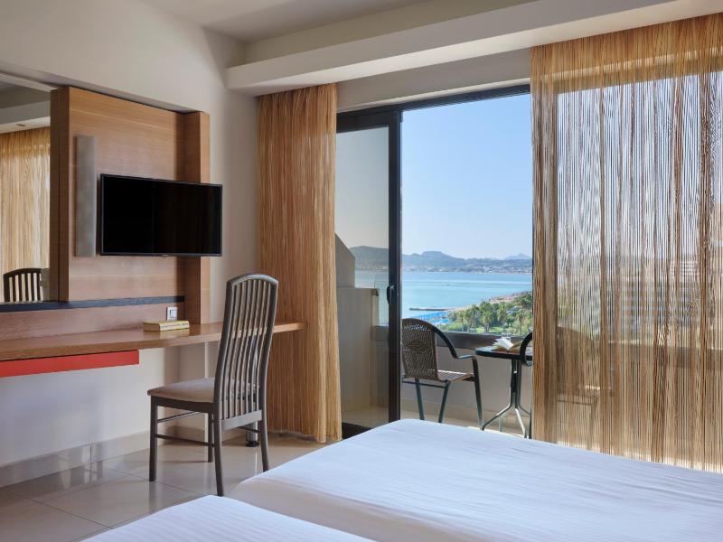 Double or Twin Room with Side Sea View image 1