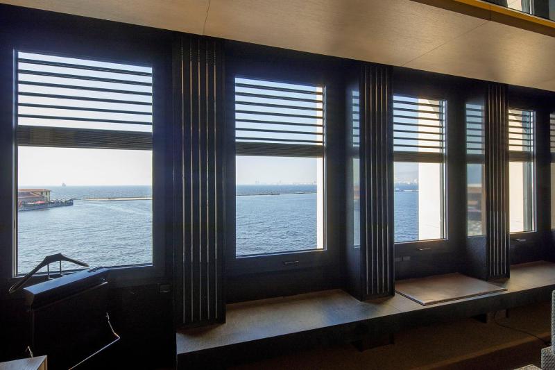 Superior Double Room with Sea View image 4