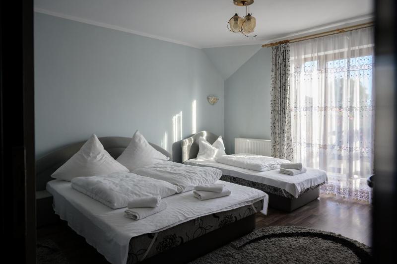 Triple Room image 2