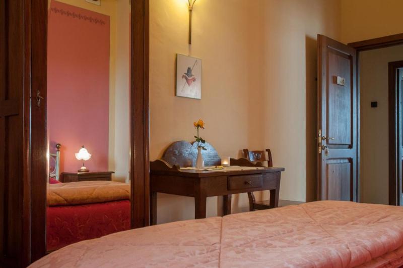 Double or Twin Room image 2